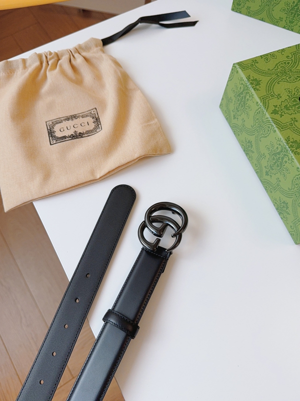 スーパーコピーグッチベルト角部分ディテール